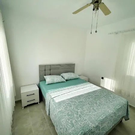 Gündoğan Koyu Havuzlu Site