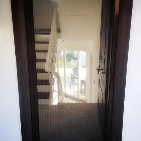 Gündoğan Koyu Havuzlu Site