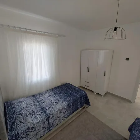 Gündoğan Koyu Havuzlu Site Bodrum