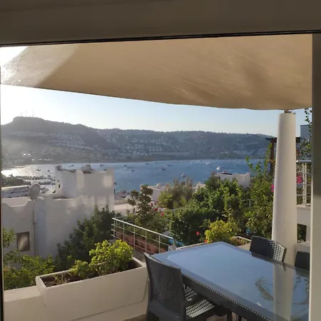 Guendogan Koyu Havuzlu Site 빌라 Bodrum