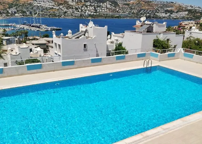 Guendogan Koyu Havuzlu Site * Bodrum