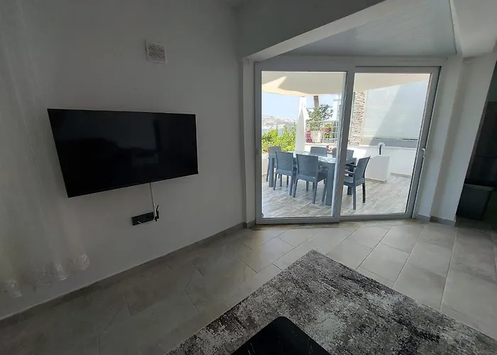 Villa Guendogan Koyu Havuzlu Site