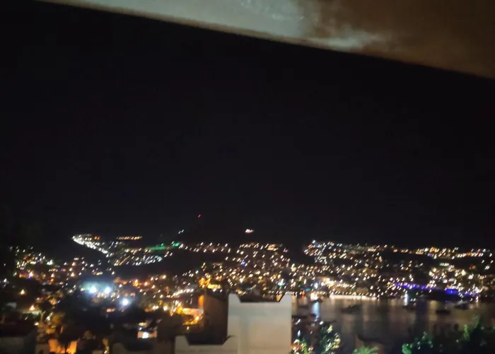 Guendogan Koyu Havuzlu Site * Bodrum